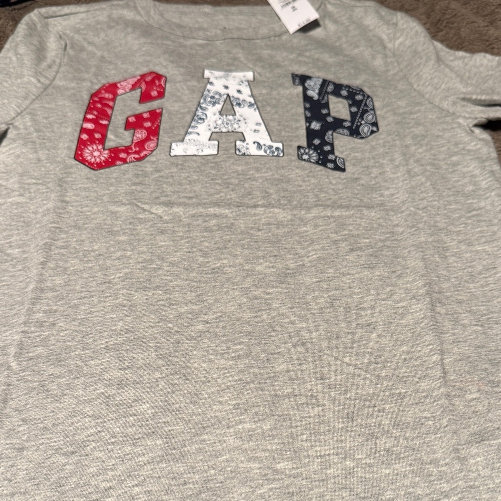 GAP Kids Gray Long Sleeve Tee with Red, White, and Blue Graphic